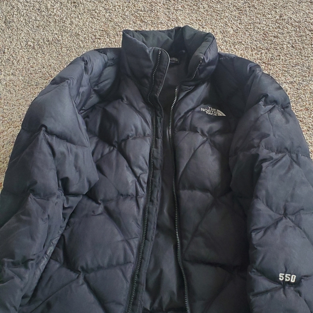 The North Face 550 puffer jacket large
